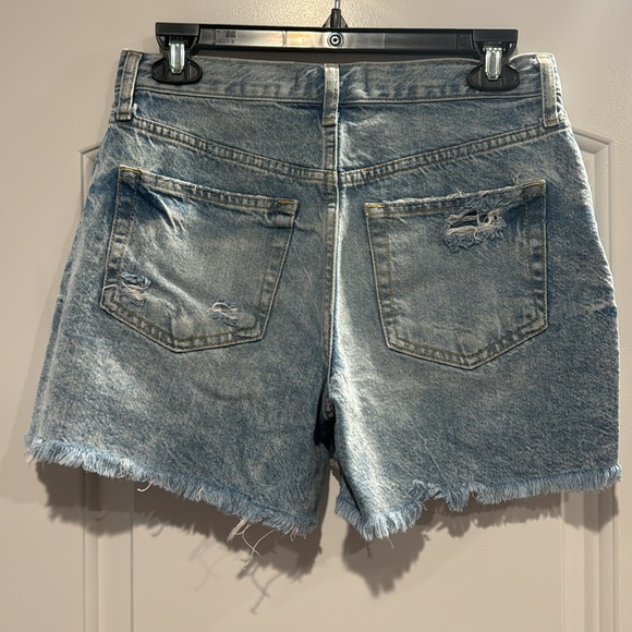Free People We the Free Distressed Denin Shorts size 25 - Picture 2 of 2